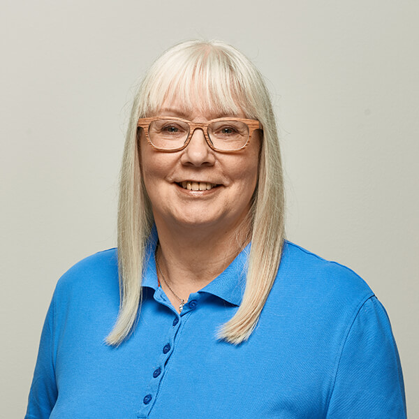 Mund-, Kiefer- und Gesichtschirurgie Hannover – Bothe – Team – Frau B. Reineke Mund-, Kiefer- und Gesichtschirurgie Hannover - Bothe - Team - Frau B. Reineke